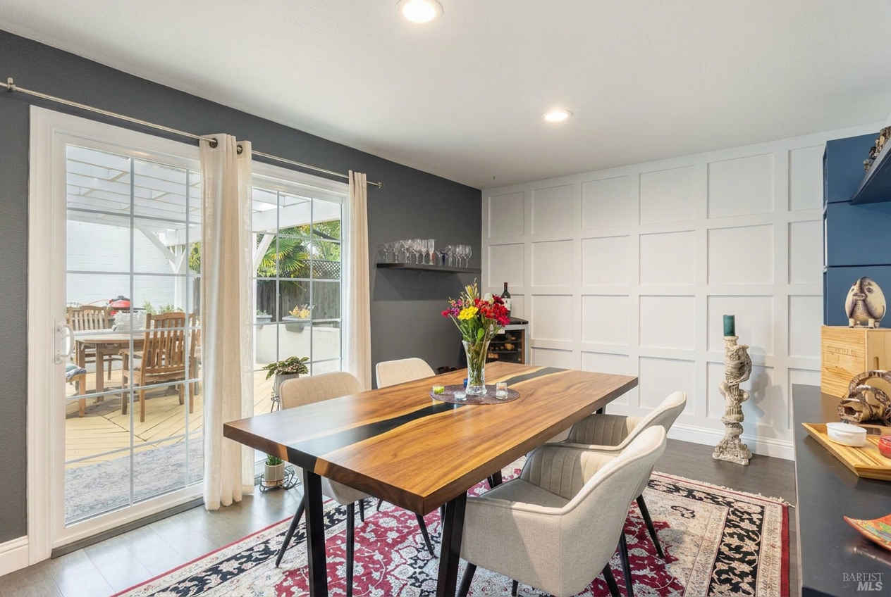 Dining room with live-edge table